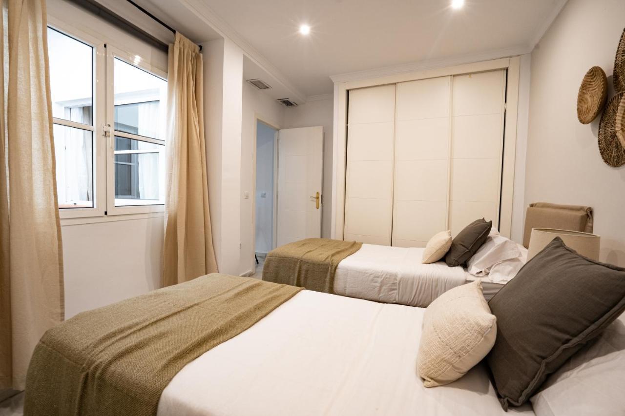 Stay U-Nique Apartments Plaza Constitucion Malaga Ngoại thất bức ảnh