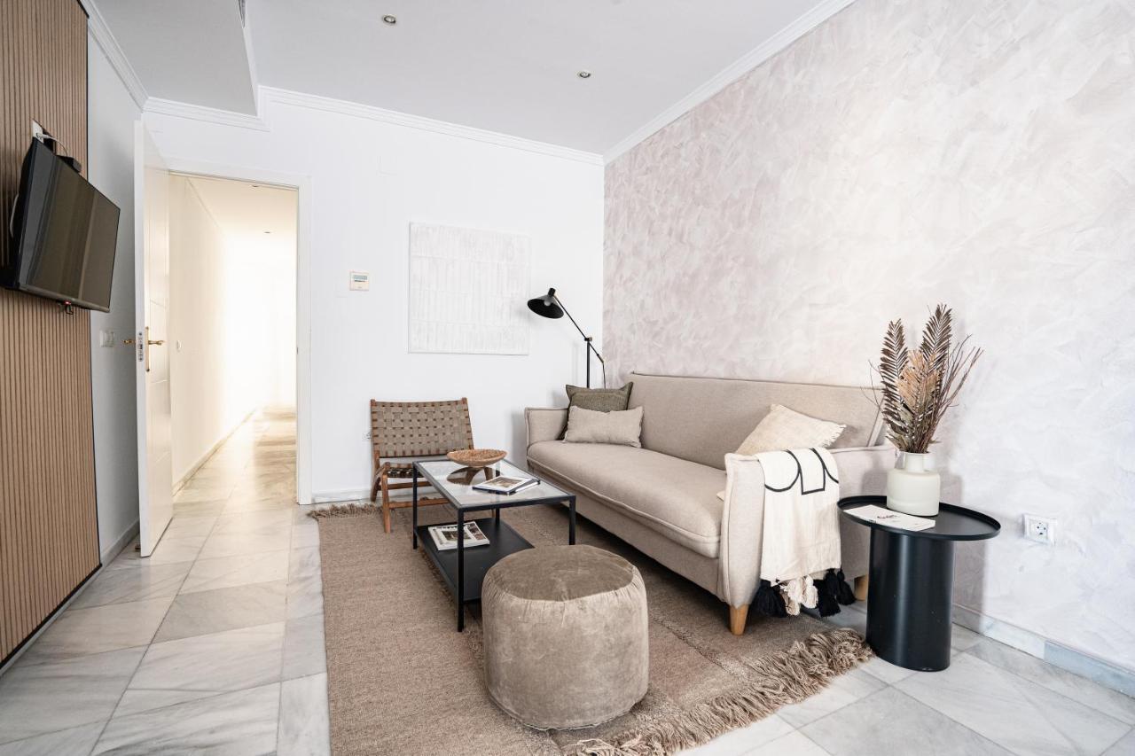 Stay U-Nique Apartments Plaza Constitucion Malaga Ngoại thất bức ảnh
