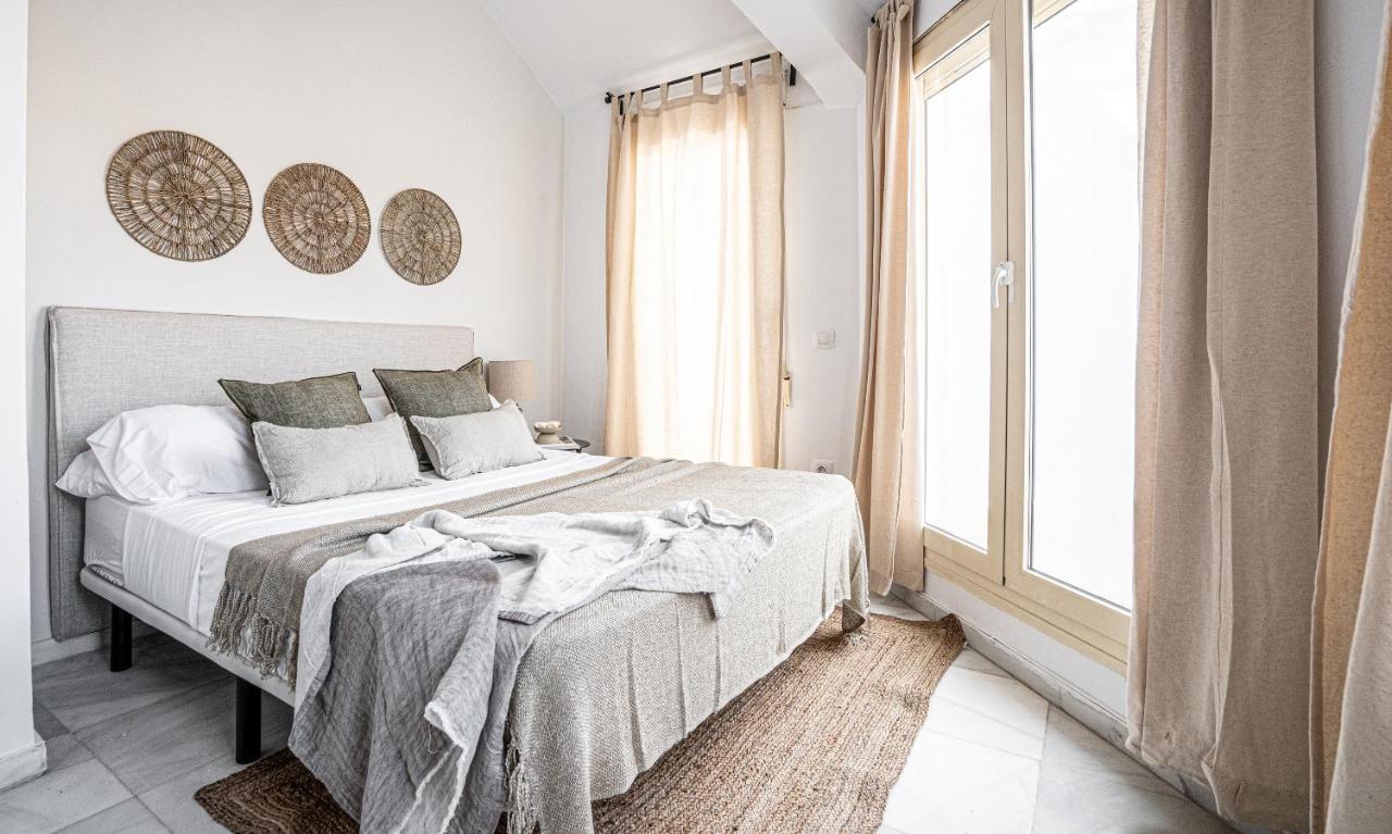 Stay U-Nique Apartments Plaza Constitucion Malaga Ngoại thất bức ảnh