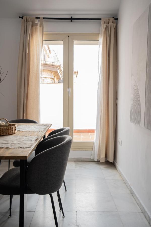 Stay U-Nique Apartments Plaza Constitucion Malaga Ngoại thất bức ảnh
