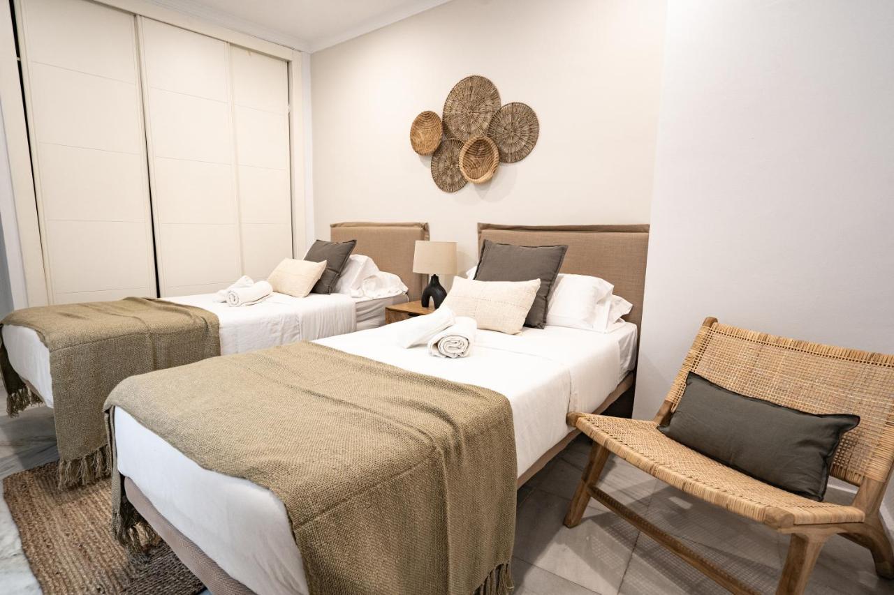 Stay U-Nique Apartments Plaza Constitucion Malaga Ngoại thất bức ảnh