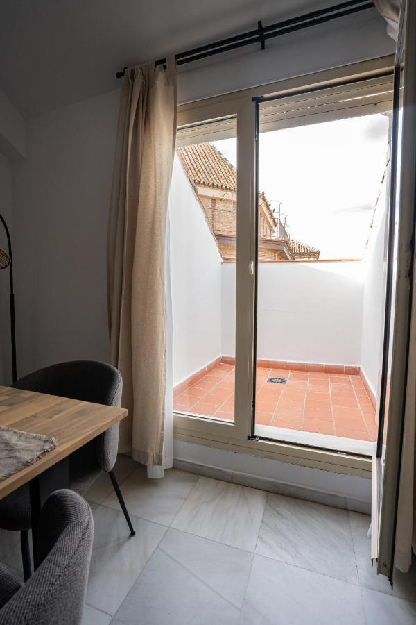 Stay U-Nique Apartments Plaza Constitucion Malaga Ngoại thất bức ảnh