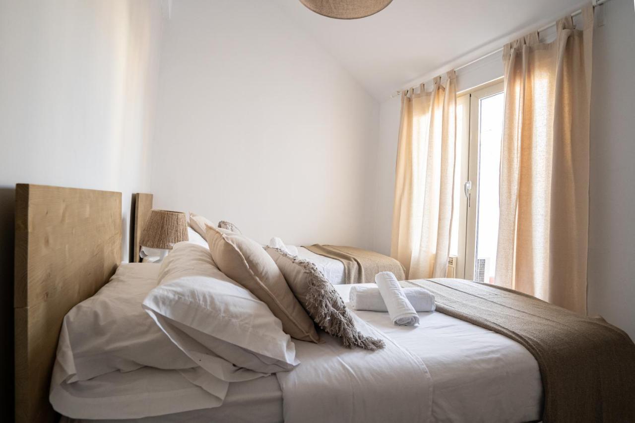 Stay U-Nique Apartments Plaza Constitucion Malaga Ngoại thất bức ảnh