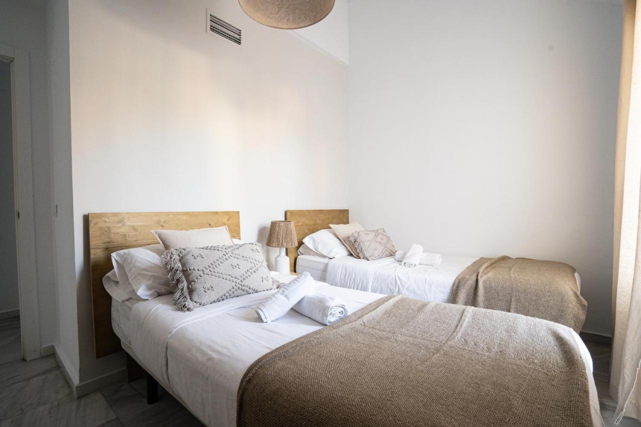Stay U-Nique Apartments Plaza Constitucion Malaga Ngoại thất bức ảnh
